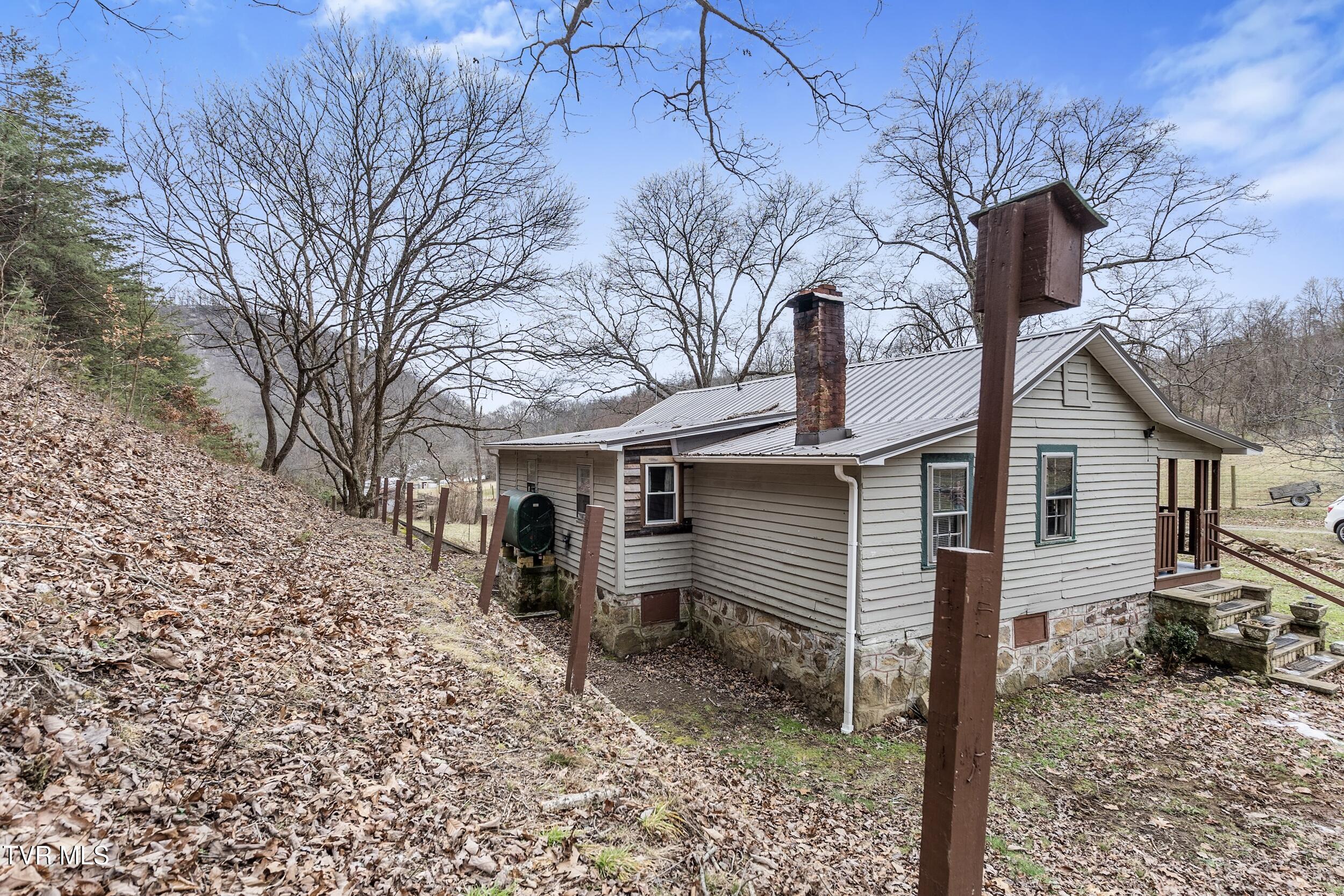 201 Falling Rock Road, Saltville, Virginia image 30