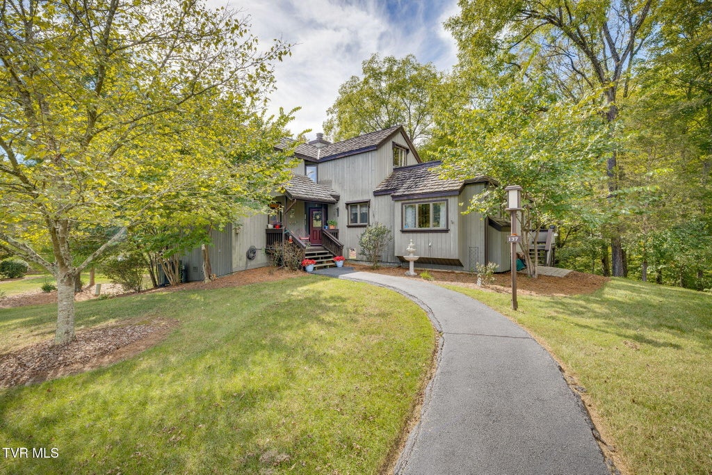 Photo of 137 Columbine Road, Kingsport, TN 37660 (MLS # 10001648)