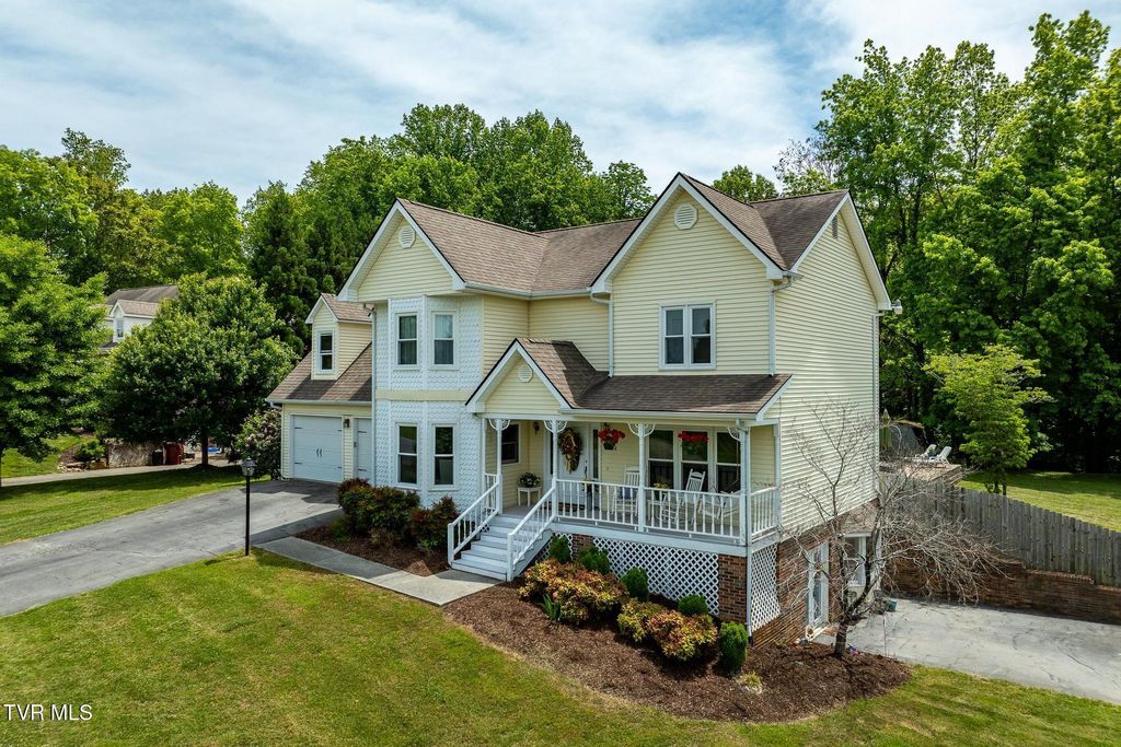 Photo of 4314 Summerfield Drive, Piney Flats, TN 37686 (MLS # 9995091)