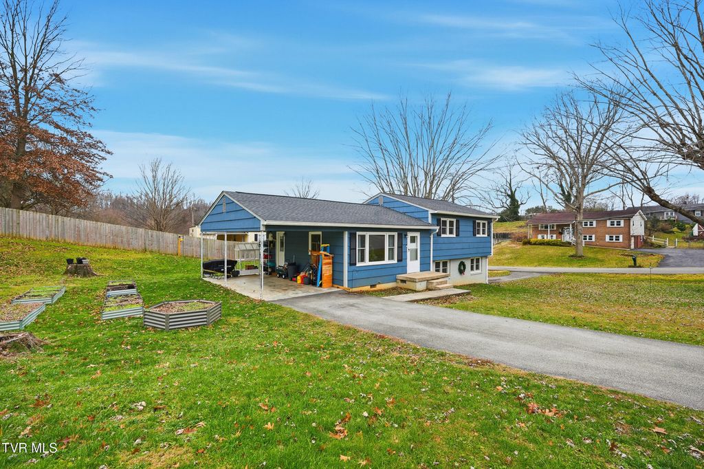 Photo of 119 Dakota Road, Bristol, VA 24201 (MLS # 9989030)