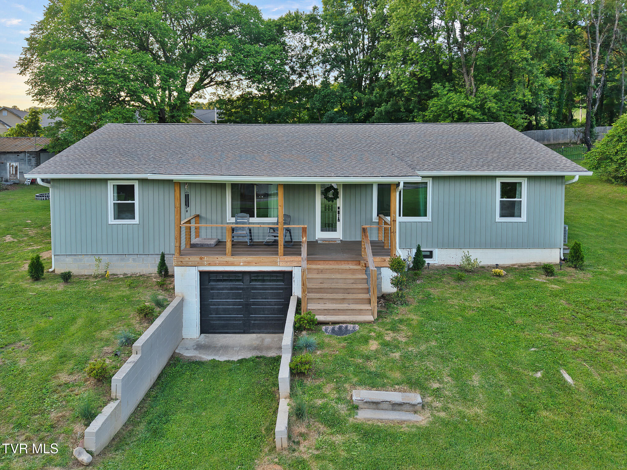 1318 Lakeview Drive, Johnson City, Tennessee image 5