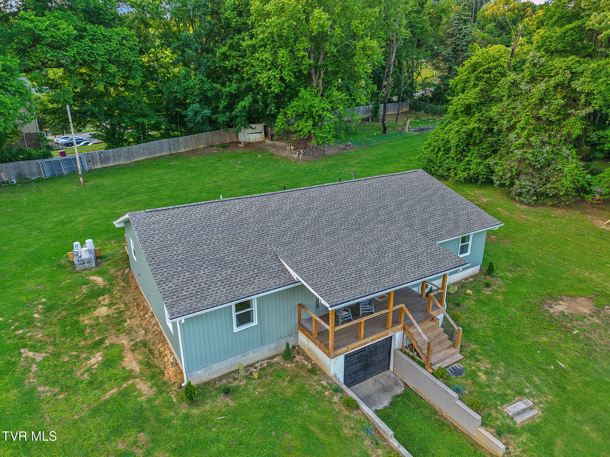 1318 Lakeview Drive, Johnson City, Tennessee image 7