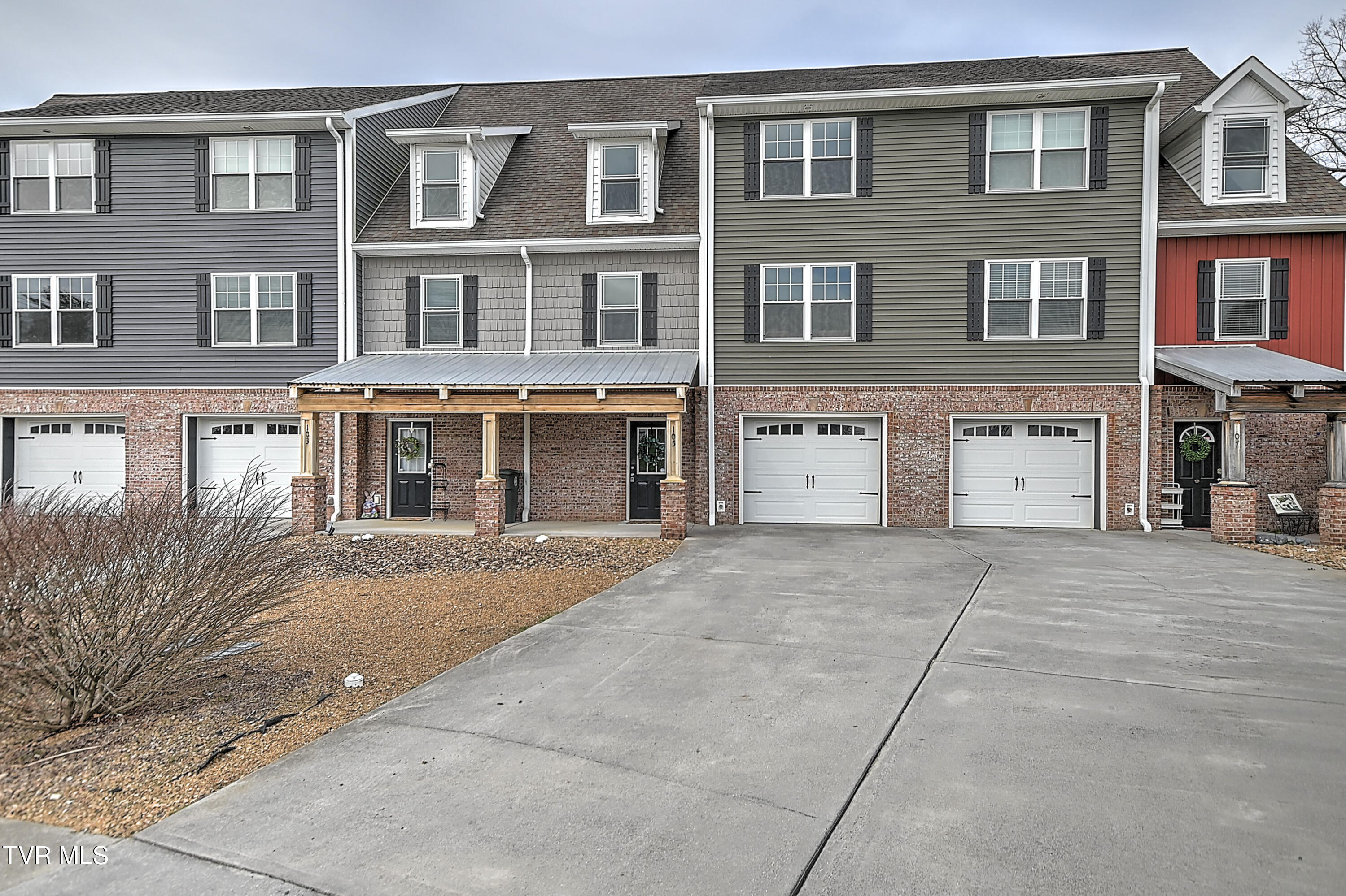 105 Smartview Lane -