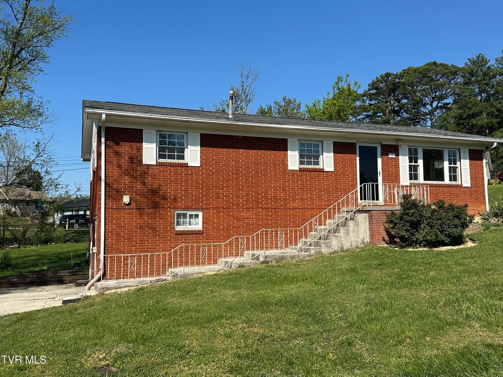 Photo of 1106 Lockhart Road, Jefferson City, TN 37760 (MLS # 9993553)