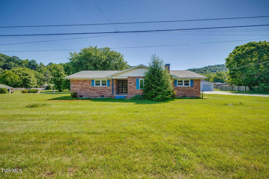Photo of 168 Howard Lipford Drive, Elizabethton, TN 37643 (MLS # 9996330)