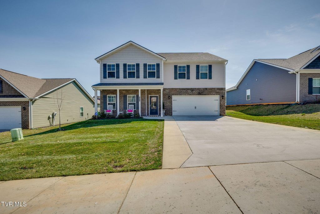Photo of 2475 Bridgeforth Crossing, Kingsport, TN 37664 (MLS # 9992919)