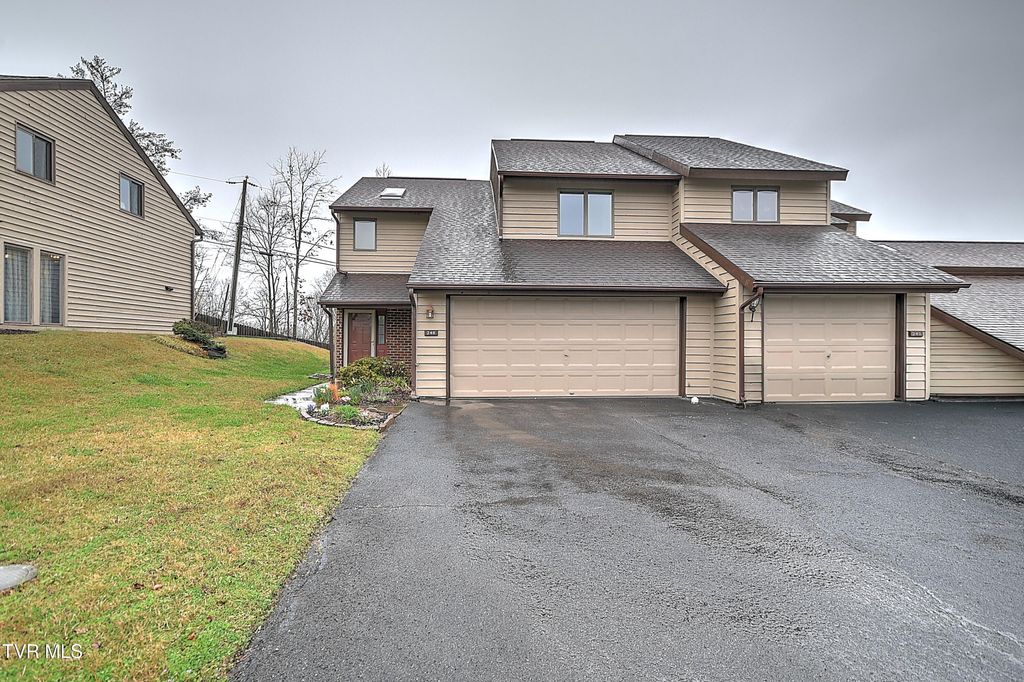 Photo of 248 Willowbend Drive #248, Kingsport, TN 37660 (MLS # 9992322)