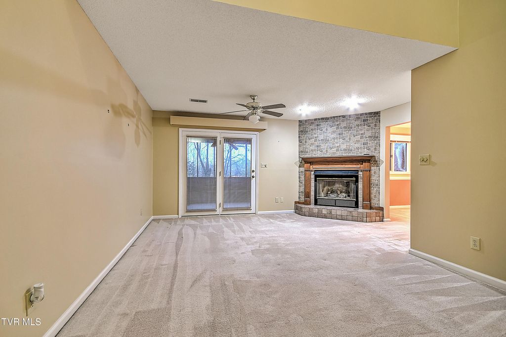 Photo of 248 Willowbend Drive #248, Kingsport, TN 37660 (MLS # 9992322)