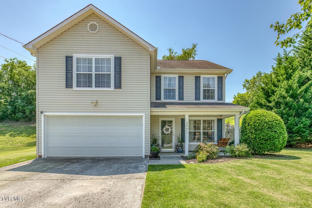 Photo of 394 Kings Road, Piney Flats, TN 37686 (MLS # 9998105)