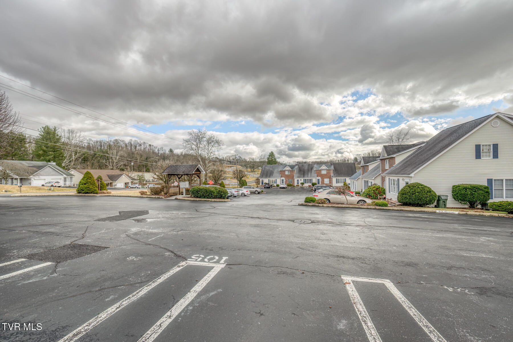 105 Rainbow Circle #105, Bristol, Virginia image 44