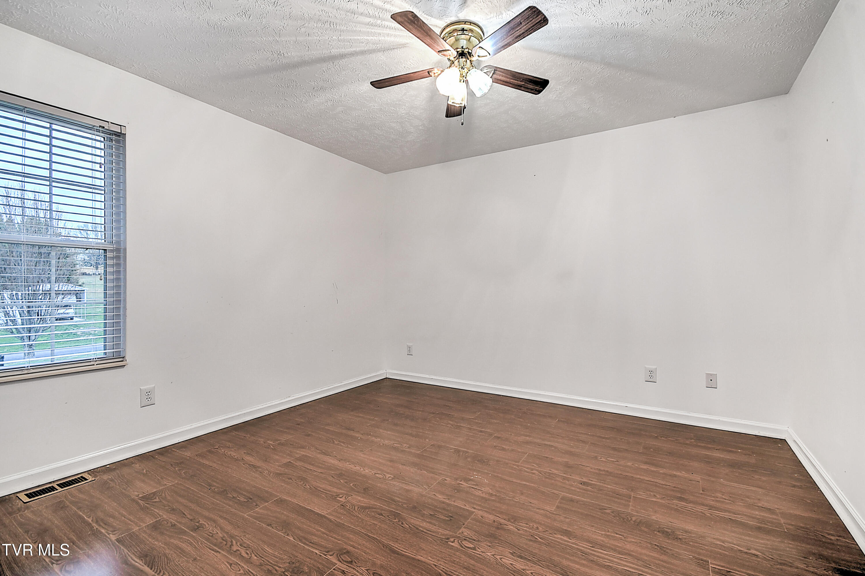 366 Reynolds Road, Elizabethton, Tennessee image 37
