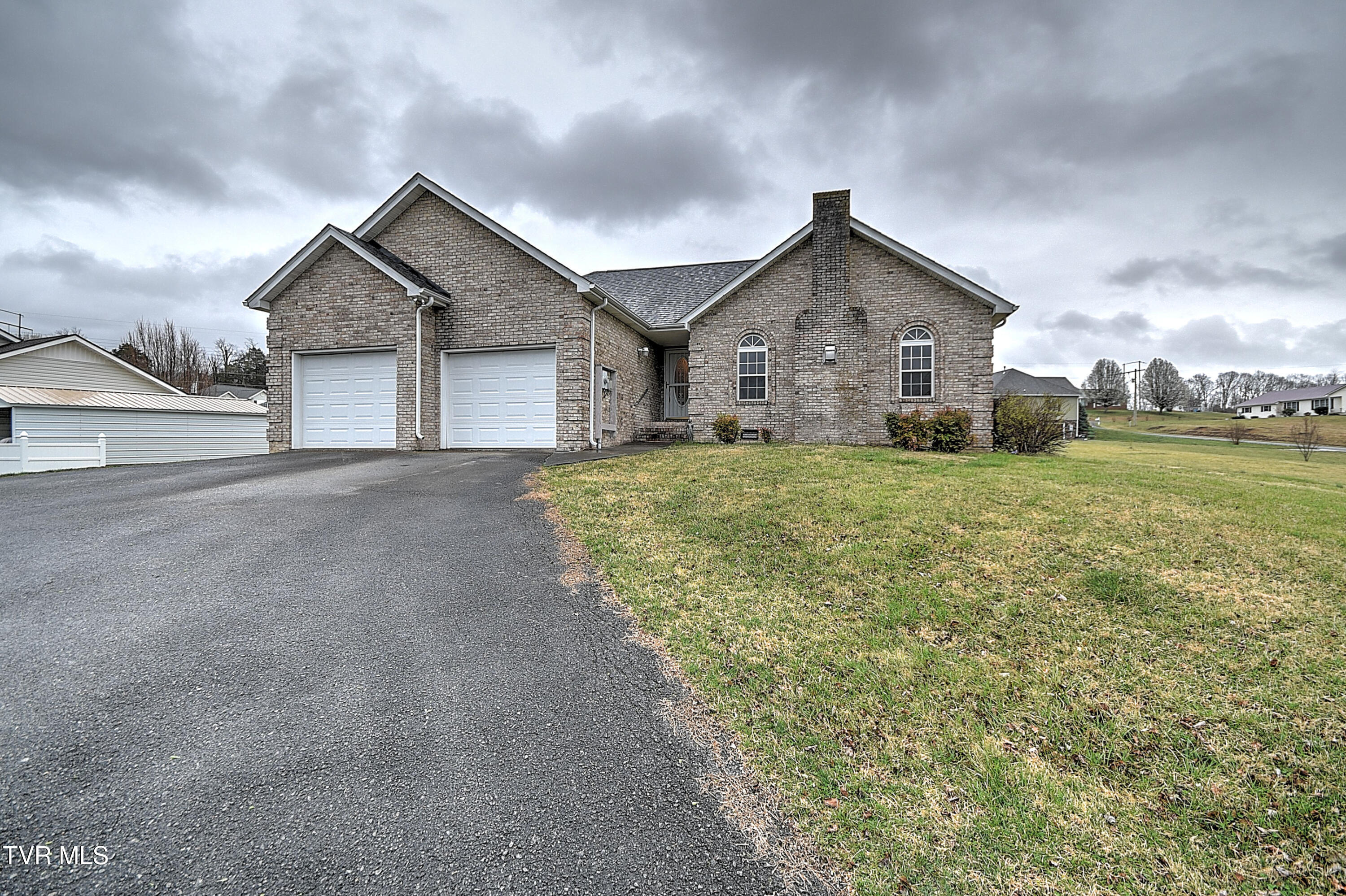 366 Reynolds Road, Elizabethton, Tennessee image 3