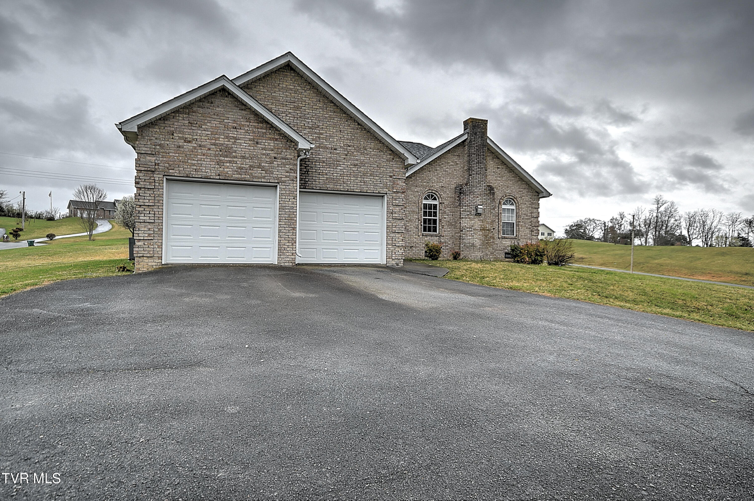 366 Reynolds Road, Elizabethton, Tennessee image 5