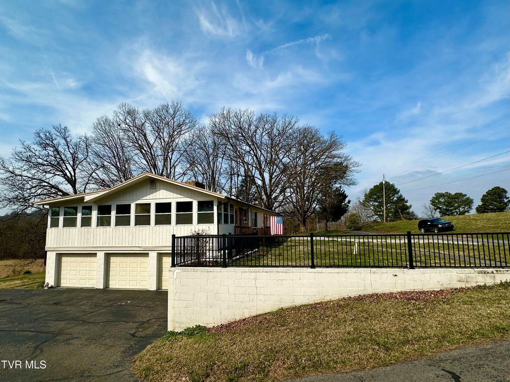 Photo of 1827 Lowery Drive, New Market, TN 37820 (MLS # 9991242)