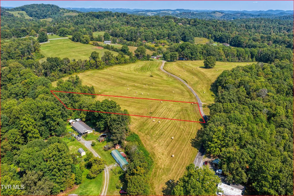 Photo of 15 Magnolia Road, Rogersville, TN 37857 (MLS # 9990901)