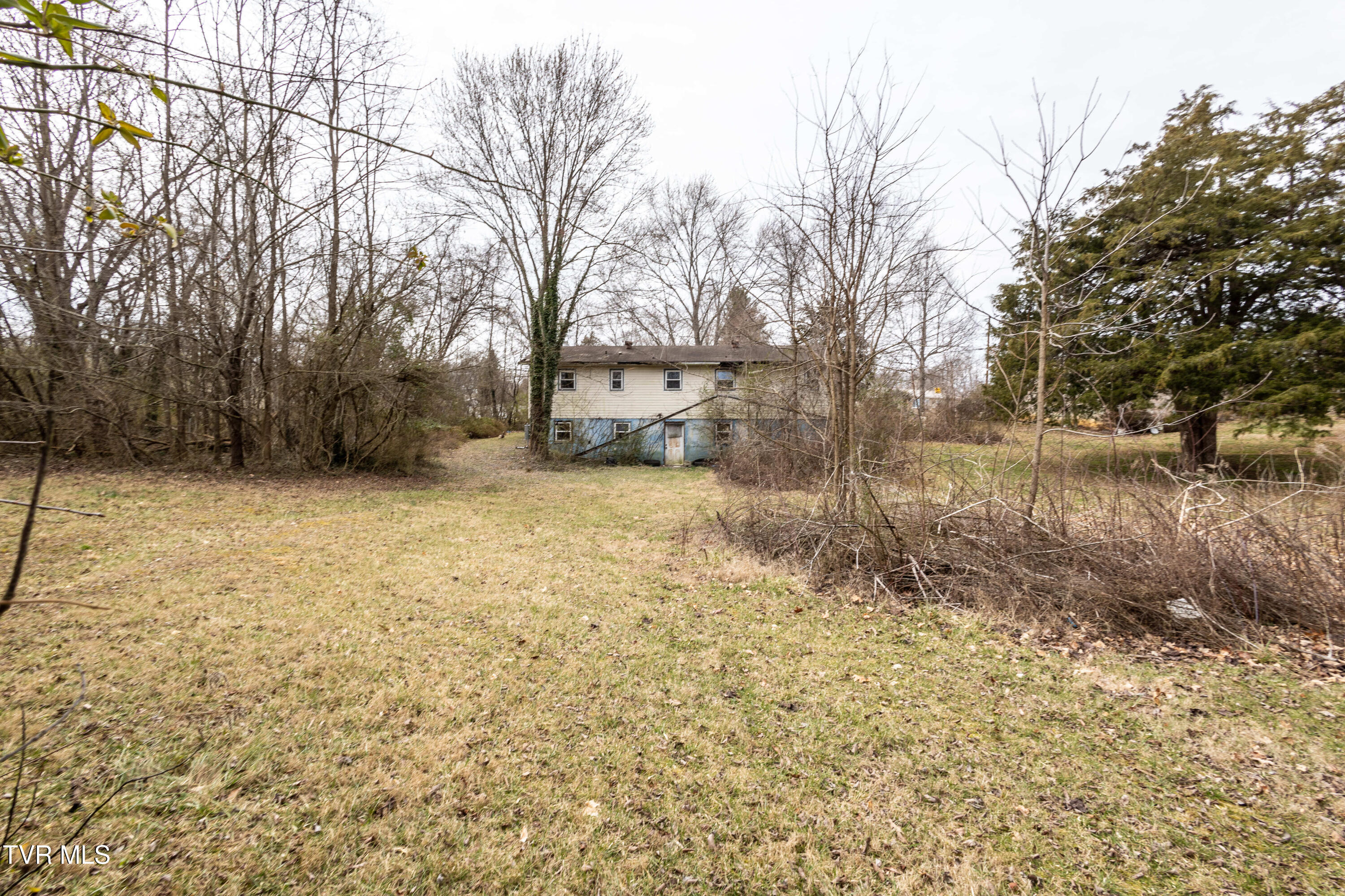 240 Lisa Lane, Piney Flats, Tennessee image 11