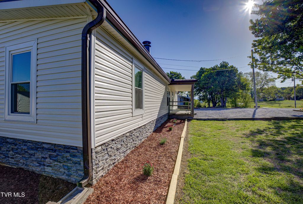 Photo of 475 White Sands Road, Greeneville, TN 37743 (MLS # 9994459)