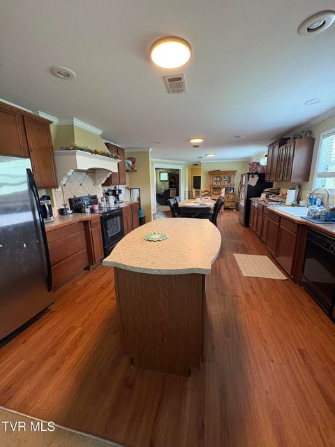 Tiny photo for 104 Carver Crabtree Road, Hampton, TN 37658 (MLS # 9984830)