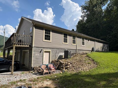 Tiny photo for 104 Carver Crabtree Road, Hampton, TN 37658 (MLS # 9984830)