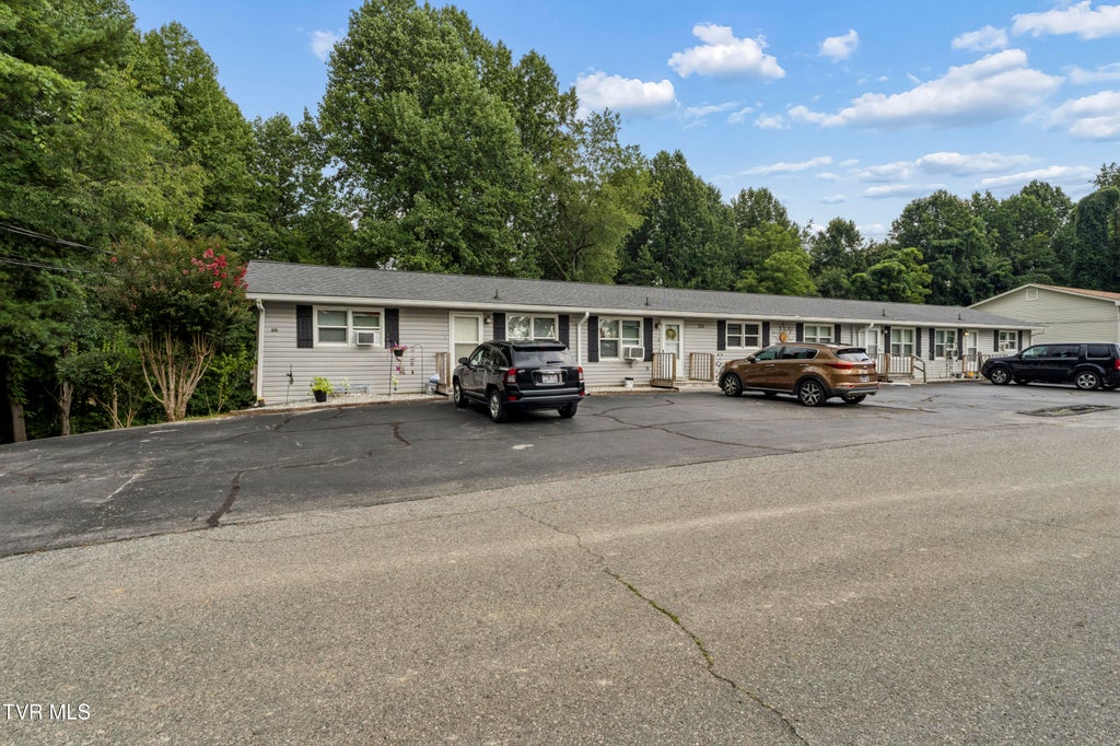Photo of 210 Longview Avenue, Jonesborough, TN 37659 (MLS # 9999527)