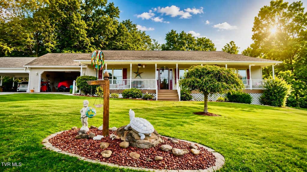 Photo of 804 Nash Street, Wise, VA 24293 (MLS # 9999587)