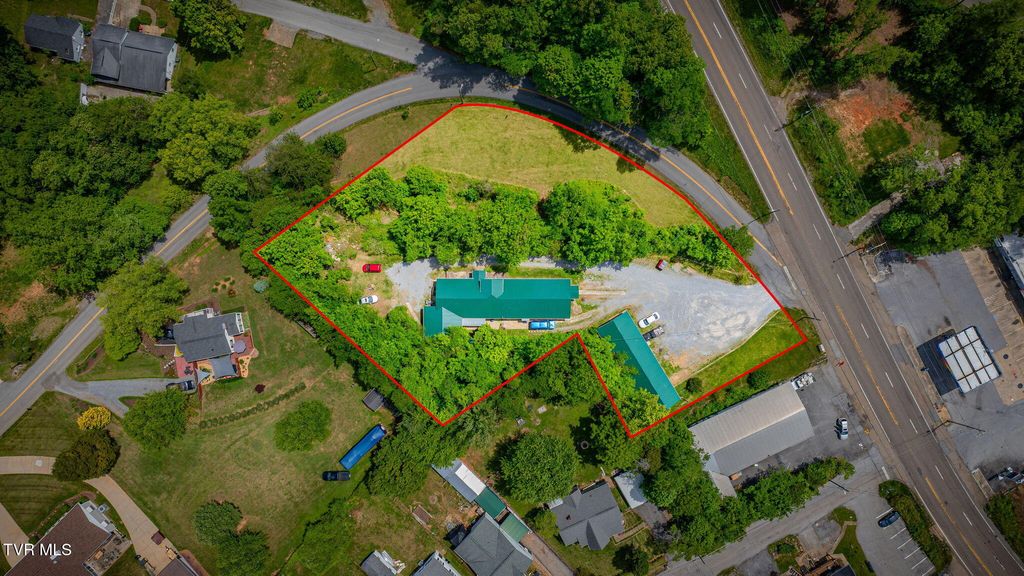 Photo of 4006 Memorial Boulevard, Kingsport, TN 37664 (MLS # 9995031)