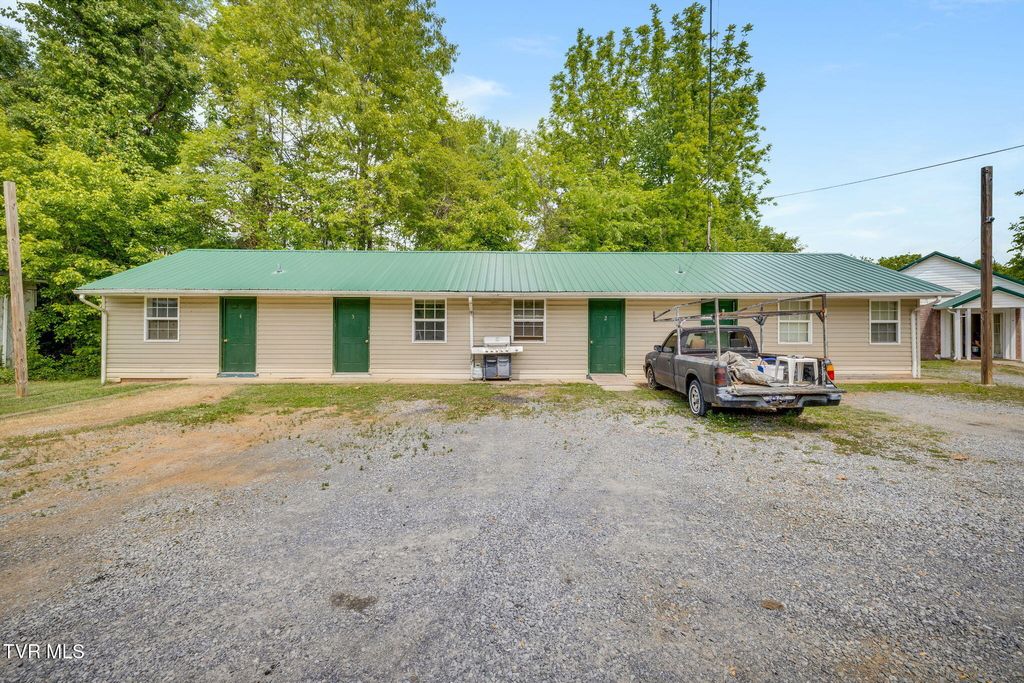 Photo of 4006 Memorial Boulevard, Kingsport, TN 37664 (MLS # 9995031)