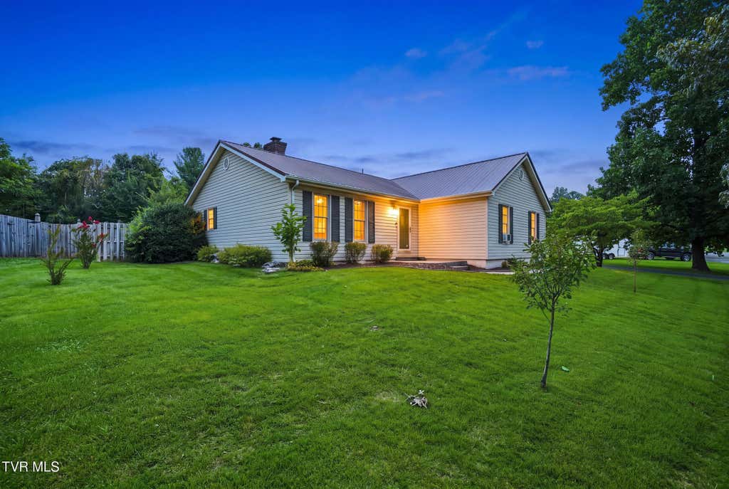 Photo of 3401 Manchester Lane, Johnson City, TN 37601 (MLS # 9999769)