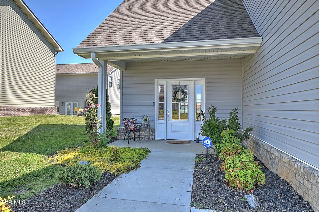Photo of 201 Gunners Way, Gray, TN 37615 (MLS # 9990404)