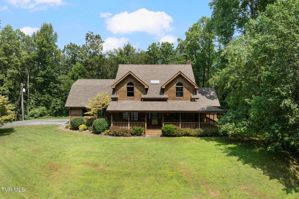 Photo of 2019 Ridgeview Drive, Big Stone Gap, VA 24219 (MLS # 9983073)