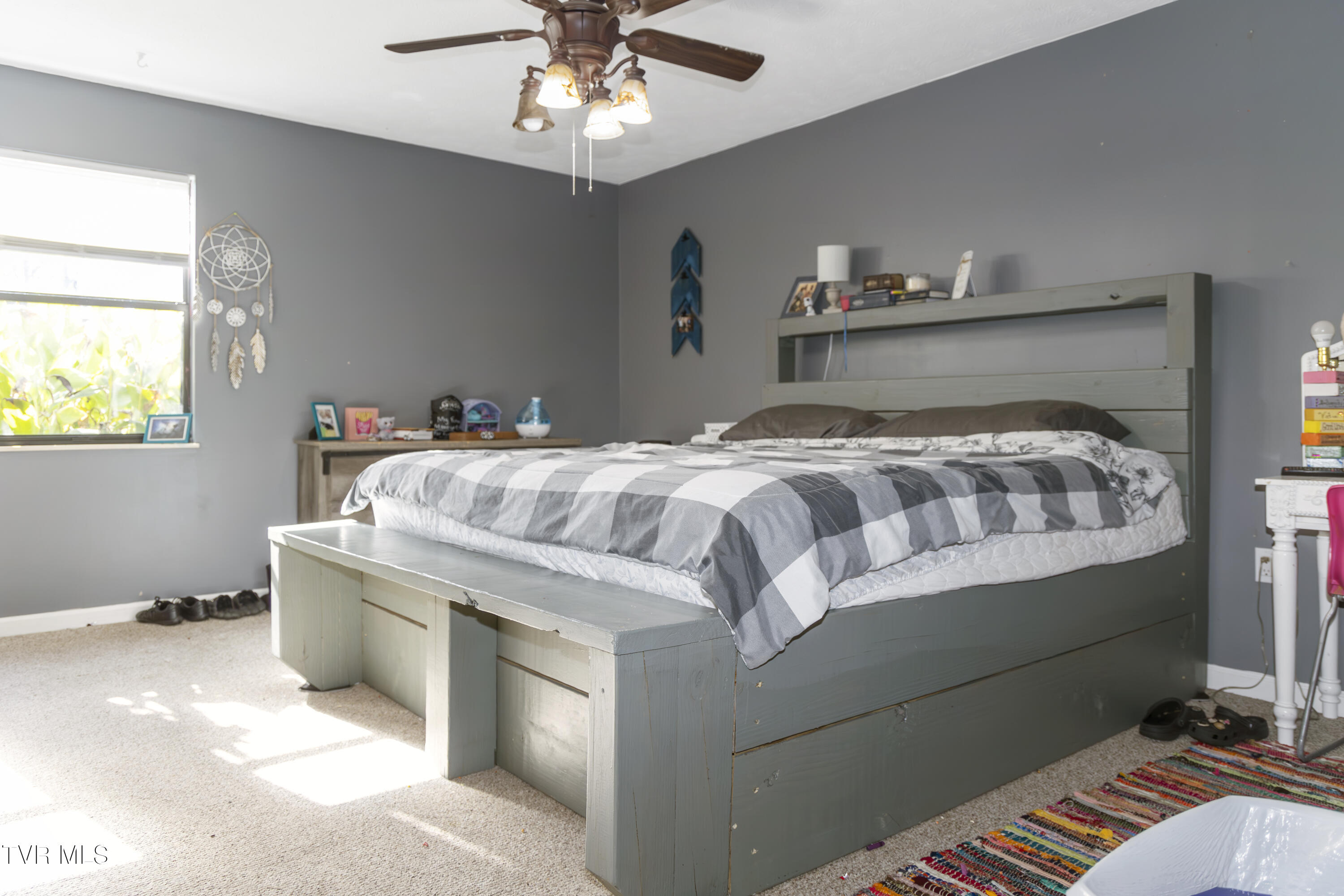 1046 Valley View Circle, Sevierville, Tennessee image 3