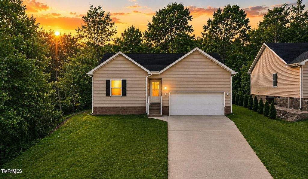 Photo of 170 Brighton Place, Bristol, TN 37620 (MLS # 9995746)