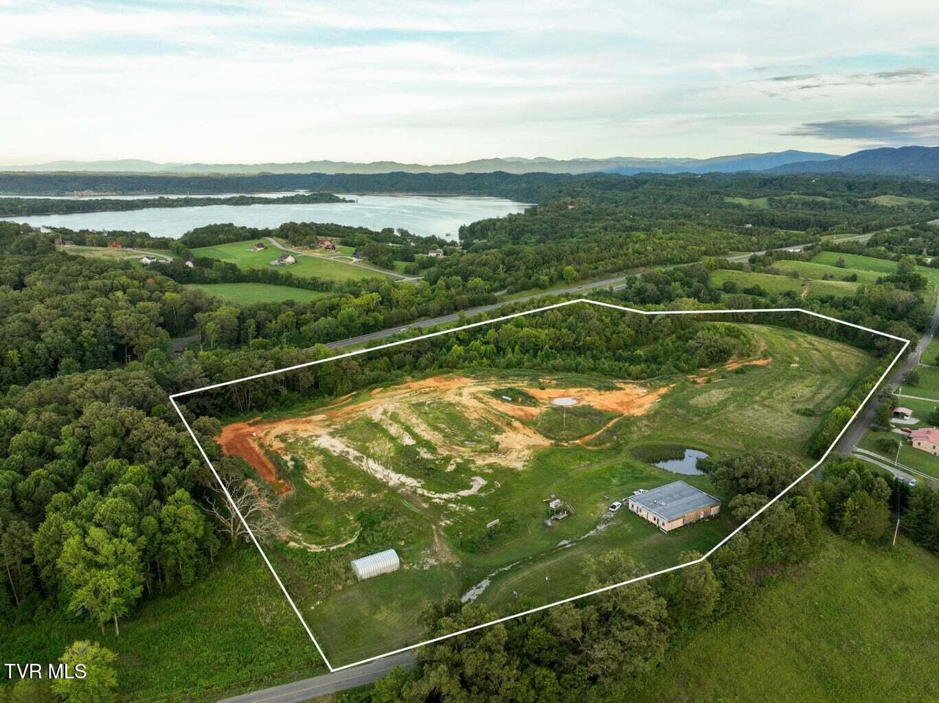 1076 Old Newport Highway, Dandridge, Tennessee image 1
