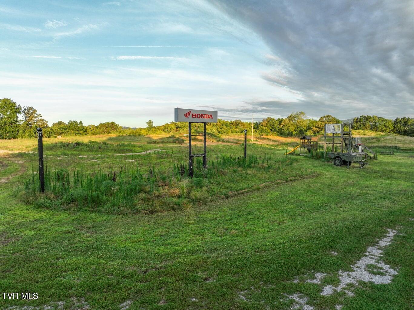 1076 Old Newport Highway, Dandridge, Tennessee image 6