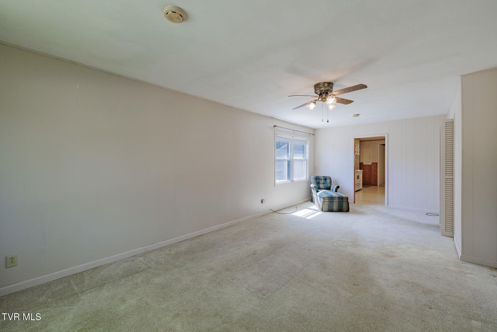 Photo of 1424 Sycamore Street, Kingsport, TN 37664 (MLS # 9993971)