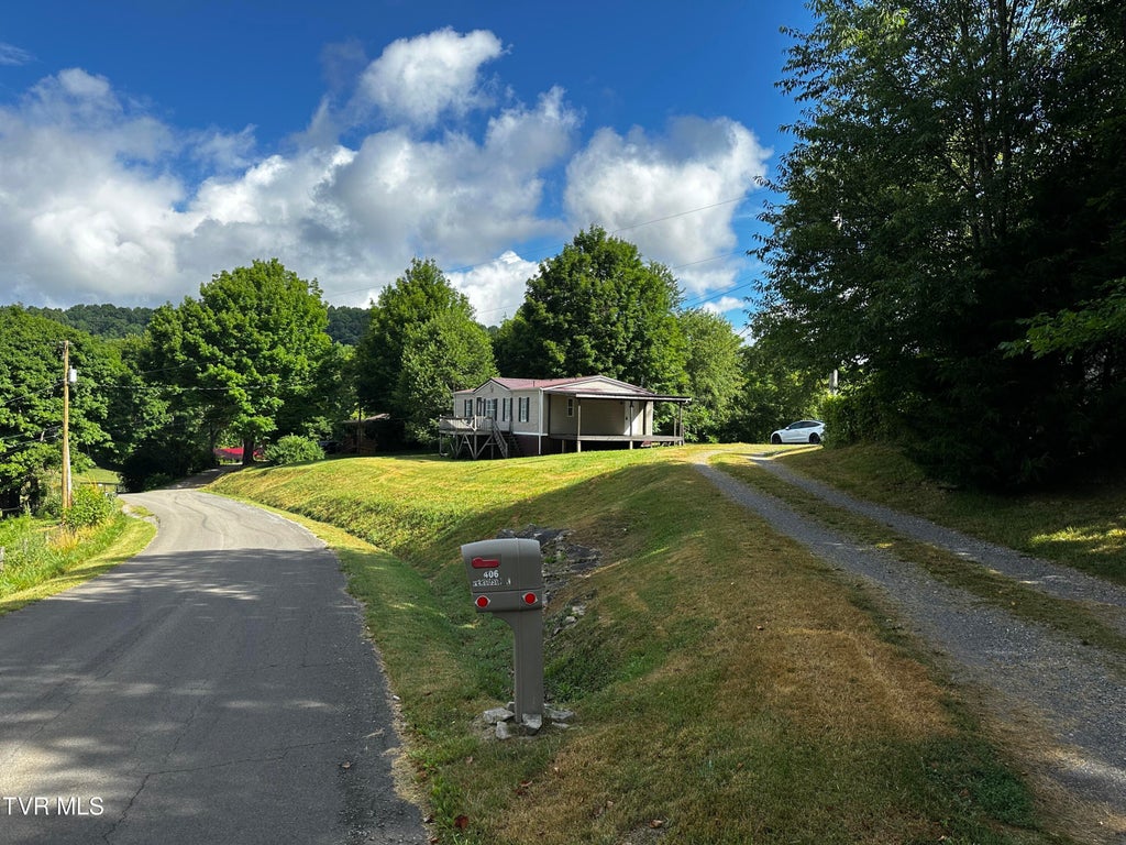 Photo of 406 Ferguson Lane, Lebanon, VA 24266 (MLS # 10000172)