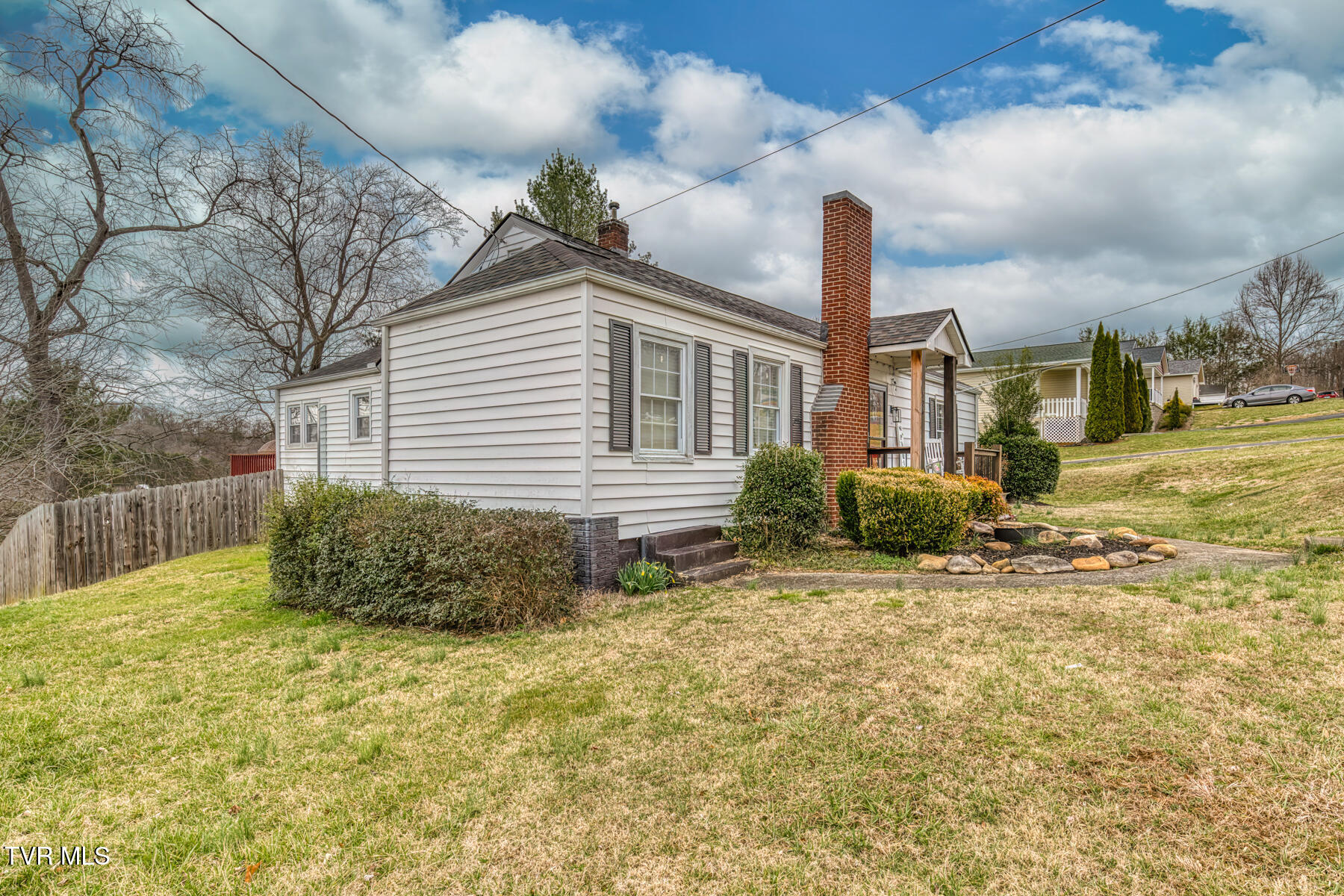 526 Division Street, Elizabethton, Tennessee image 4