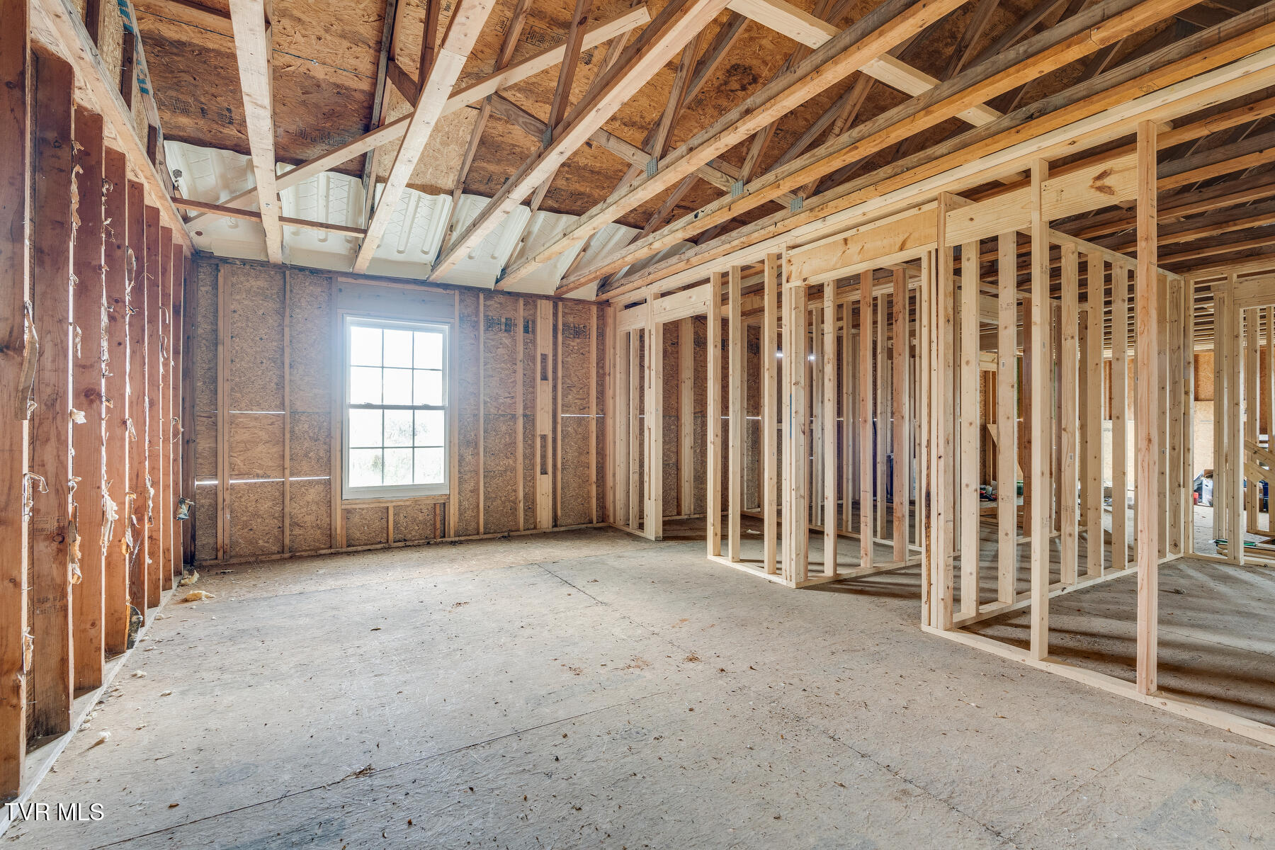 2437 Carters Valley Road, Surgoinsville, Tennessee image 10