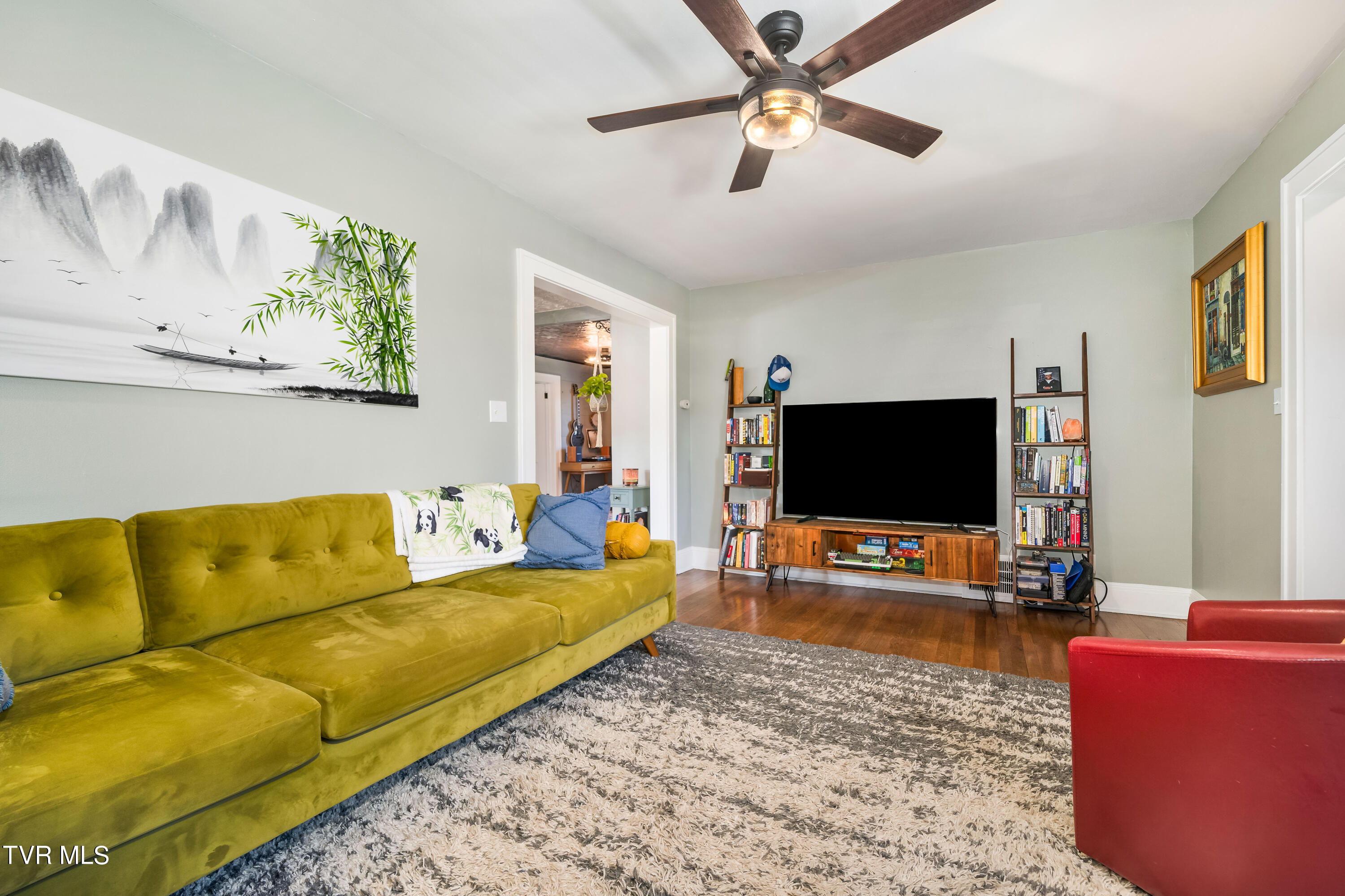 Elizabethton, Tennessee 37643, United States, 3 Bedrooms Bedrooms, ,3 BathroomsBathrooms,Residential,Pending,39218