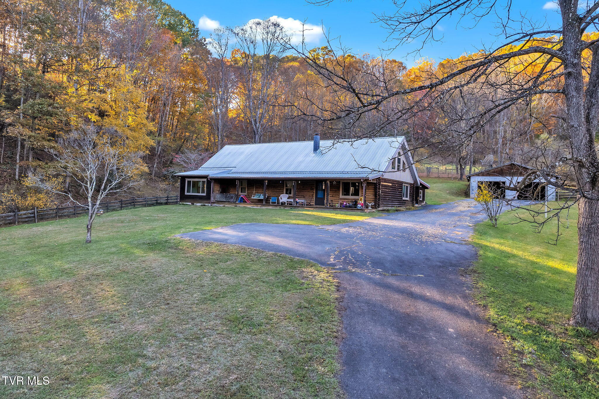 437 Still House Hollow Road, Saltville, Virginia image 1
