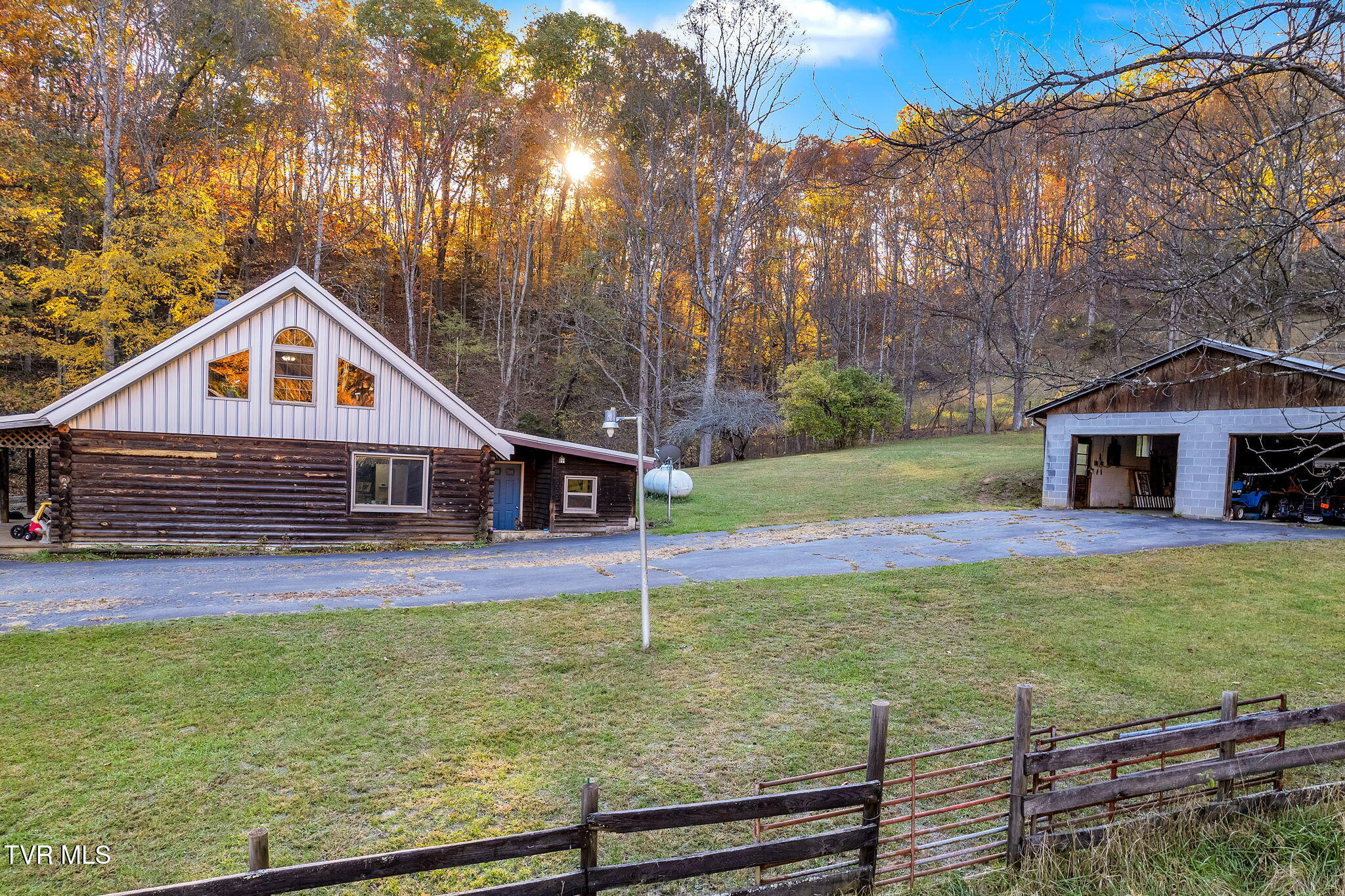 437 Still House Hollow Road, Saltville, Virginia image 18