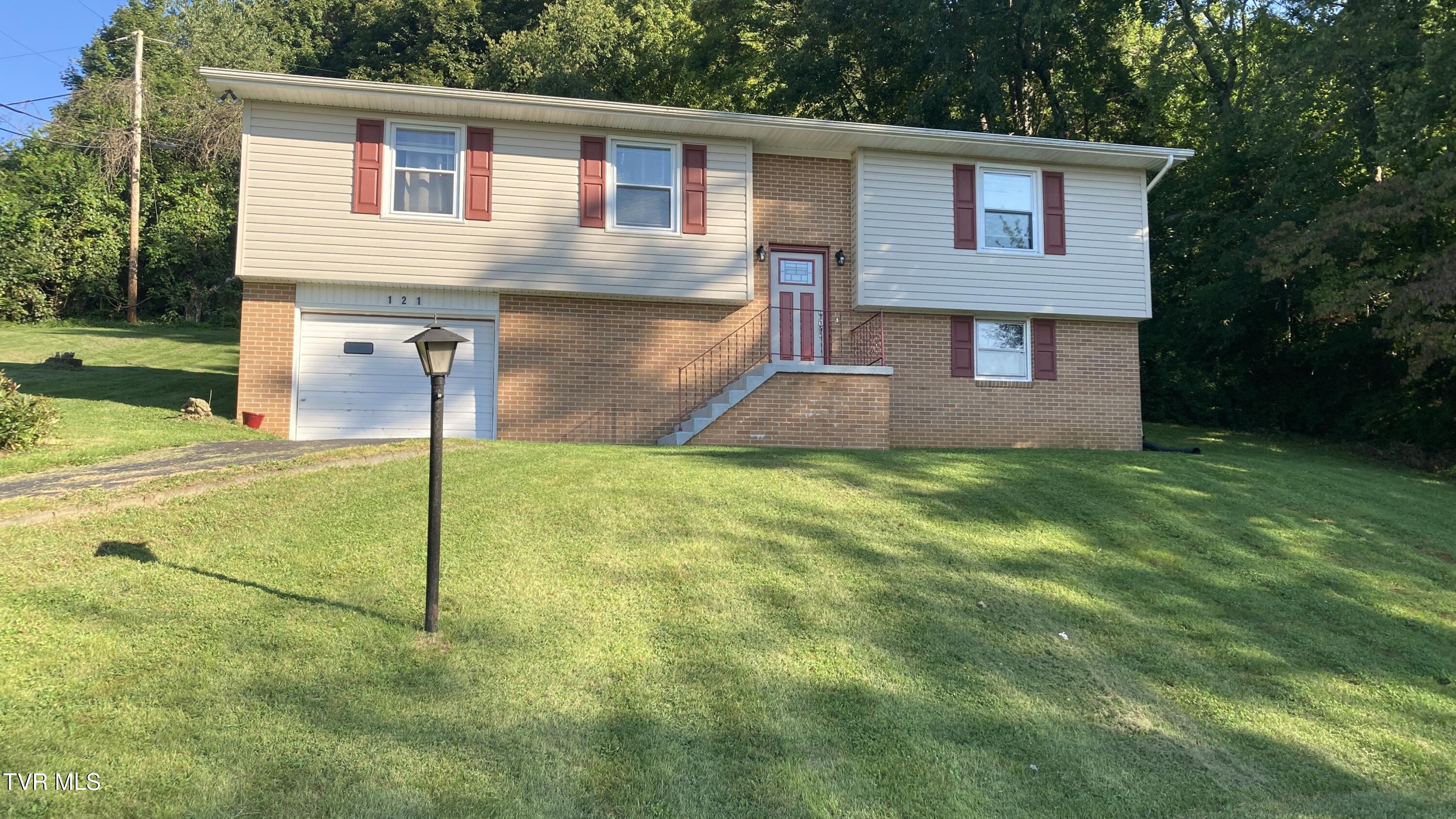 121 Hillside Drive, Honaker, Virginia image 1
