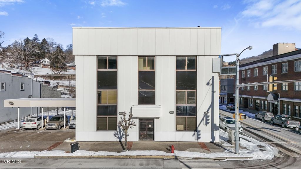 Photo of 702 Park Avenue, Norton, VA 24273 (MLS # 9975360)