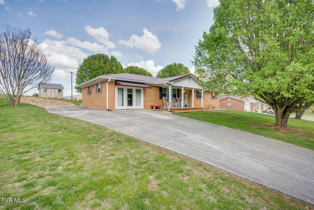Photo of 102 Cresswood Drive, Rogersville, TN 37857 (MLS # 9993181)