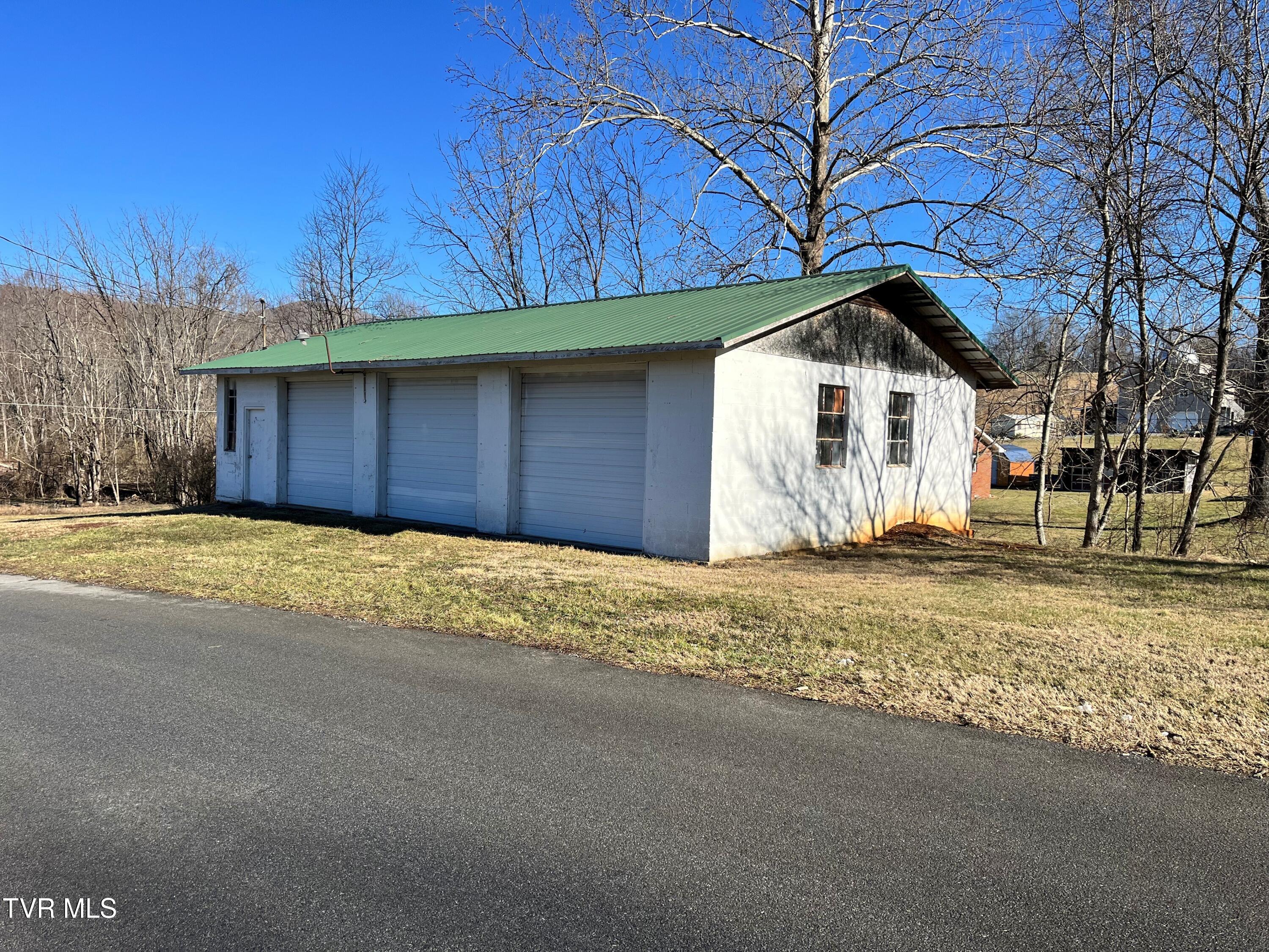 00 Peters Hollow, Elizabethton, Tennessee image 2