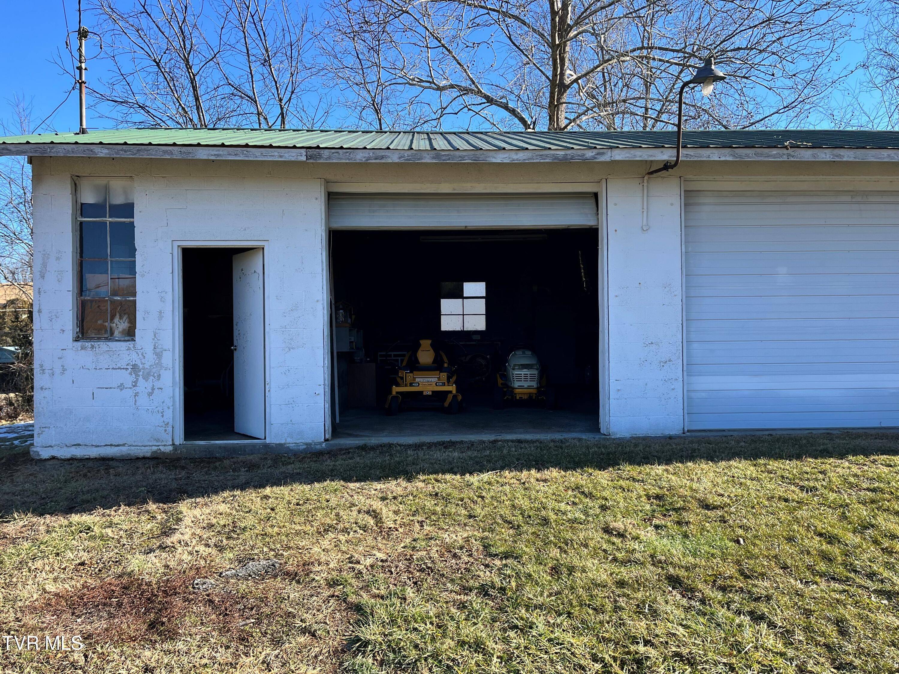 00 Peters Hollow, Elizabethton, Tennessee image 7