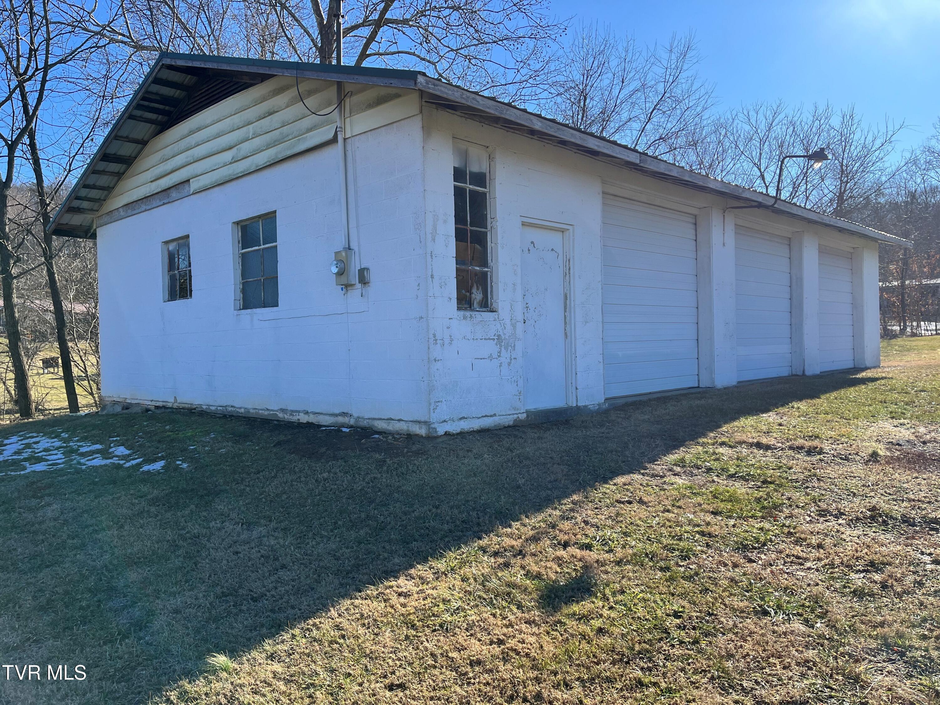 00 Peters Hollow, Elizabethton, Tennessee image 3