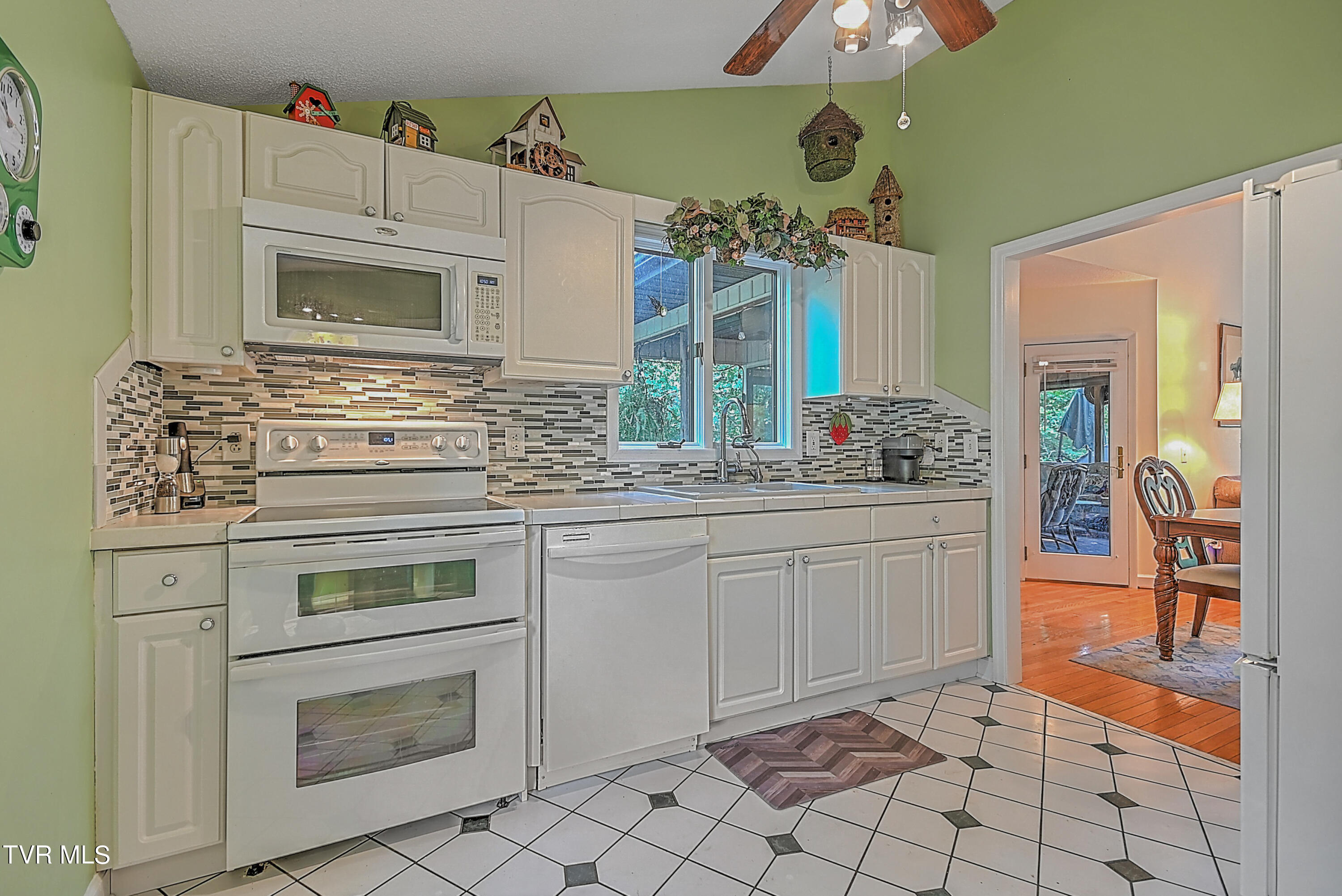 230 Charlie Avenue, Piney Flats, Tennessee image 11