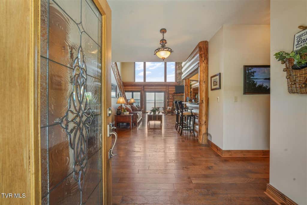 Photo of 1154 Stoneway Court, Baneberry, TN 37890 (MLS # 9999866)