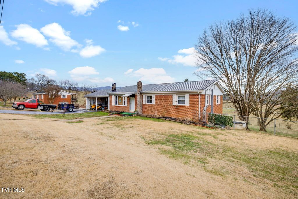 Photo of 404 Pine Ridge Road, Bluff City, TN 37618 (MLS # 9989509)